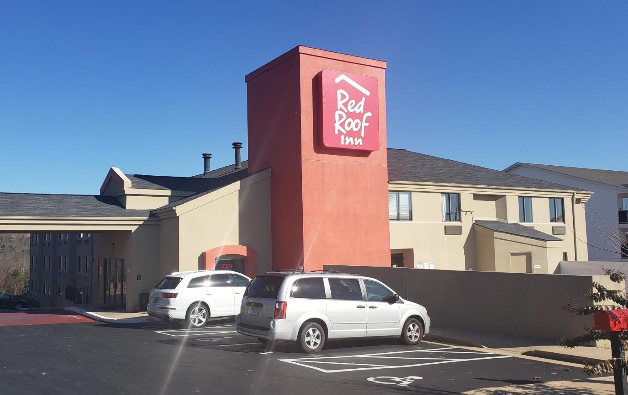 Red Roof Inn Брэнсон Экстерьер фото