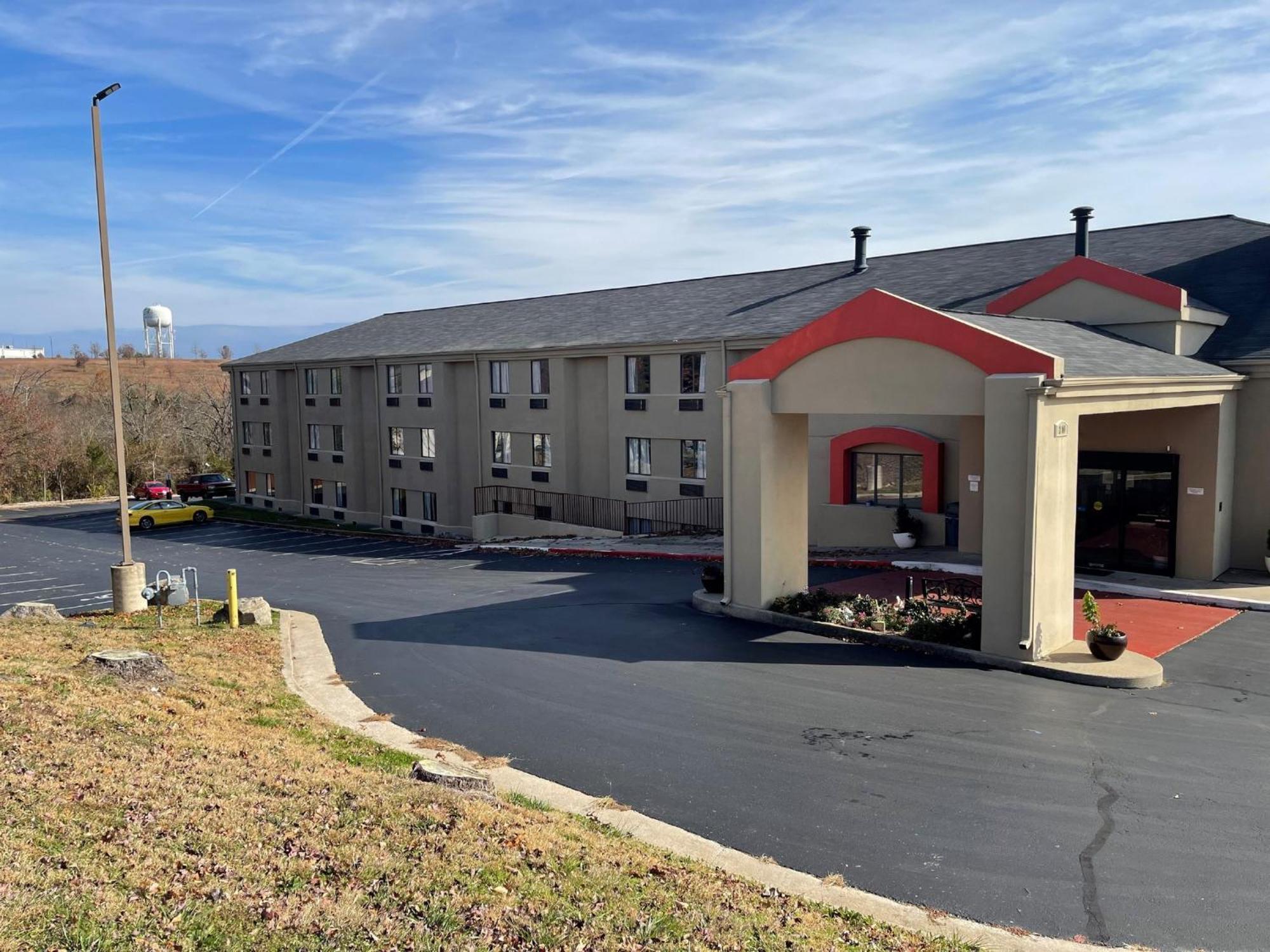 Red Roof Inn Брэнсон Экстерьер фото